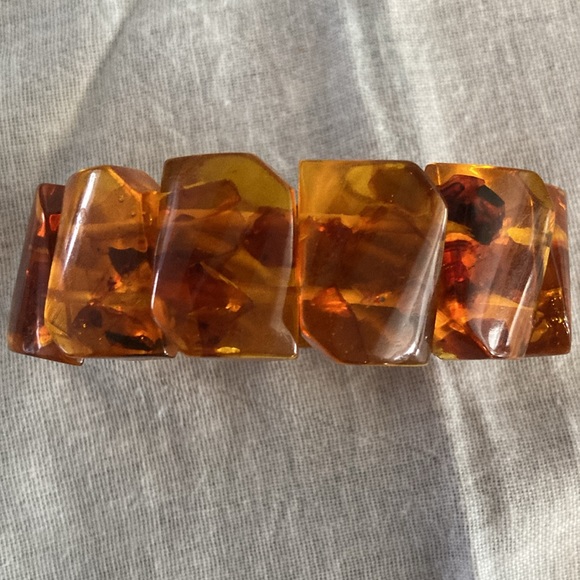 Vintage Amber in Lucite Bracelet - Picture 5 of 8